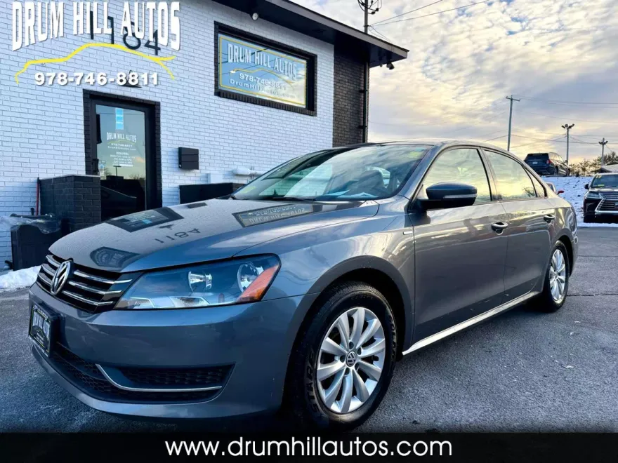 2014 Volkswagen Passat Wolfsburg Edition photo 1
