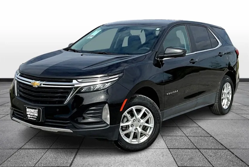 2024 Chevrolet Equinox LT photo 1