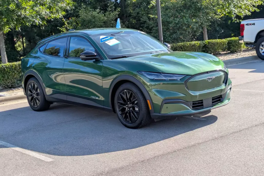 2025 Ford Mustang Mach-E Select photo 1