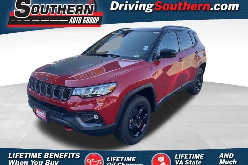 2024 Jeep Compass Trailhawk photo 1