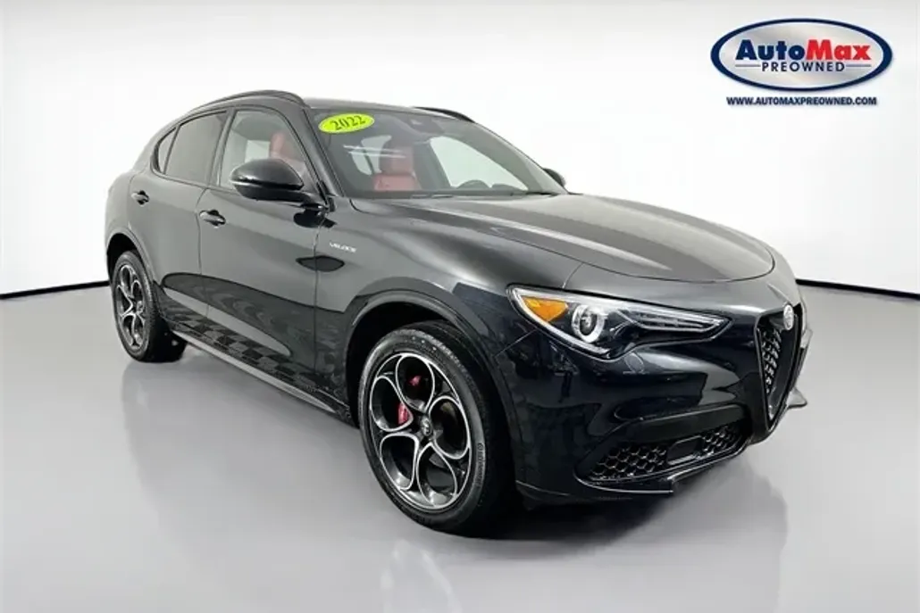 2022 Alfa Romeo Stelvio Ti Sport photo 1