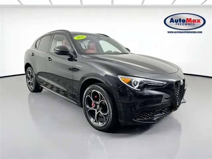 2022 Alfa Romeo Stelvio Ti Sport photo 1