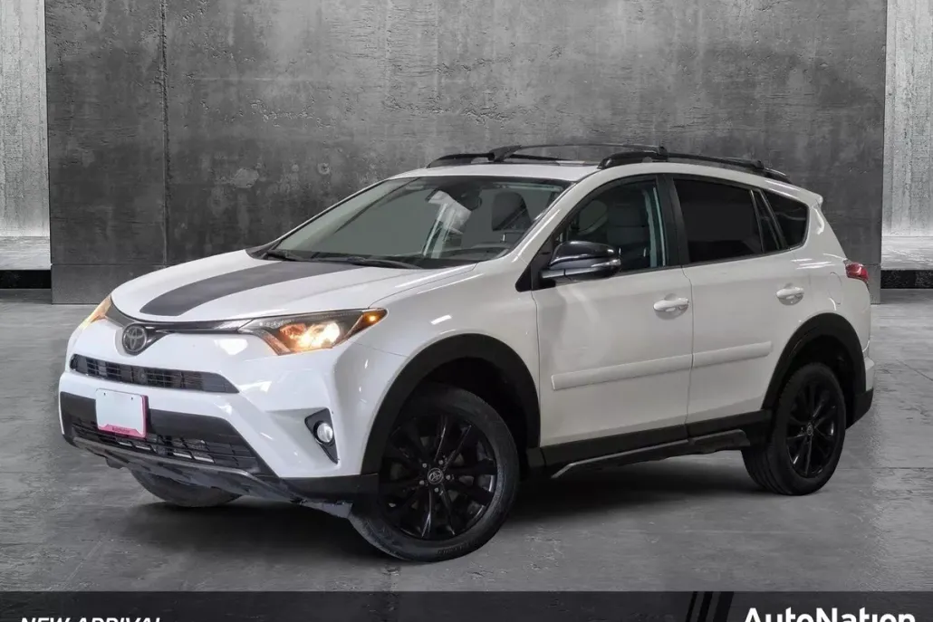 2018 Toyota RAV4 Adventure photo 1
