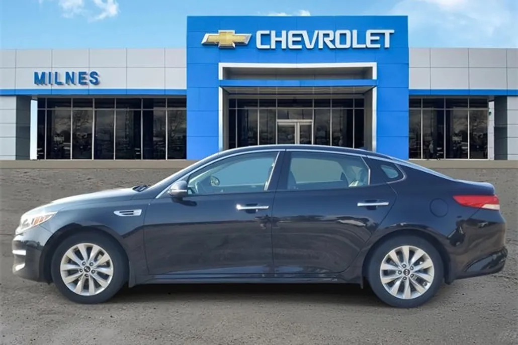 2018 Kia Optima EX photo 1