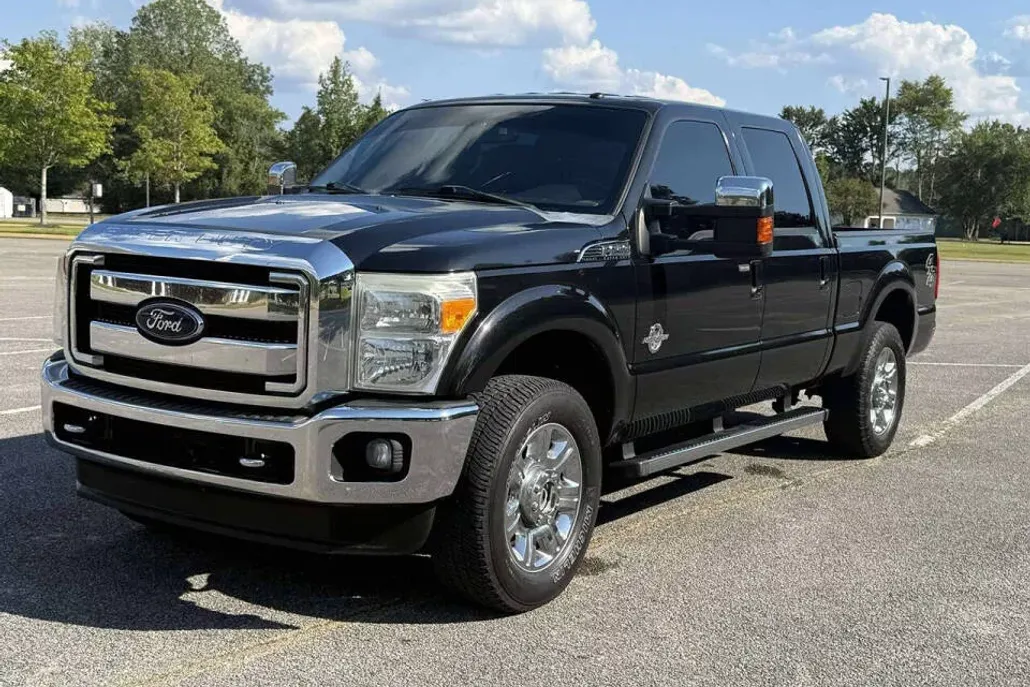 2012 Ford F-250 Lariat photo 1