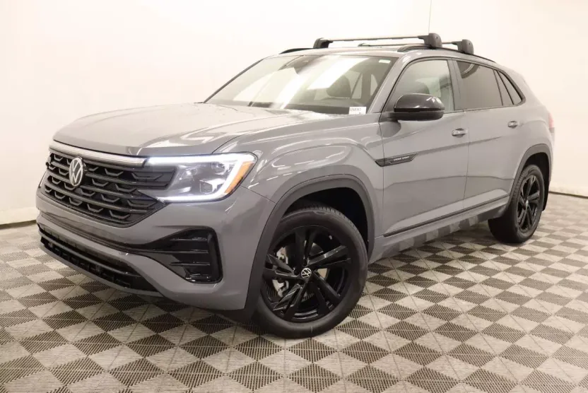 2026 Volkswagen Atlas Cross Sport SEL R-Line photo 1