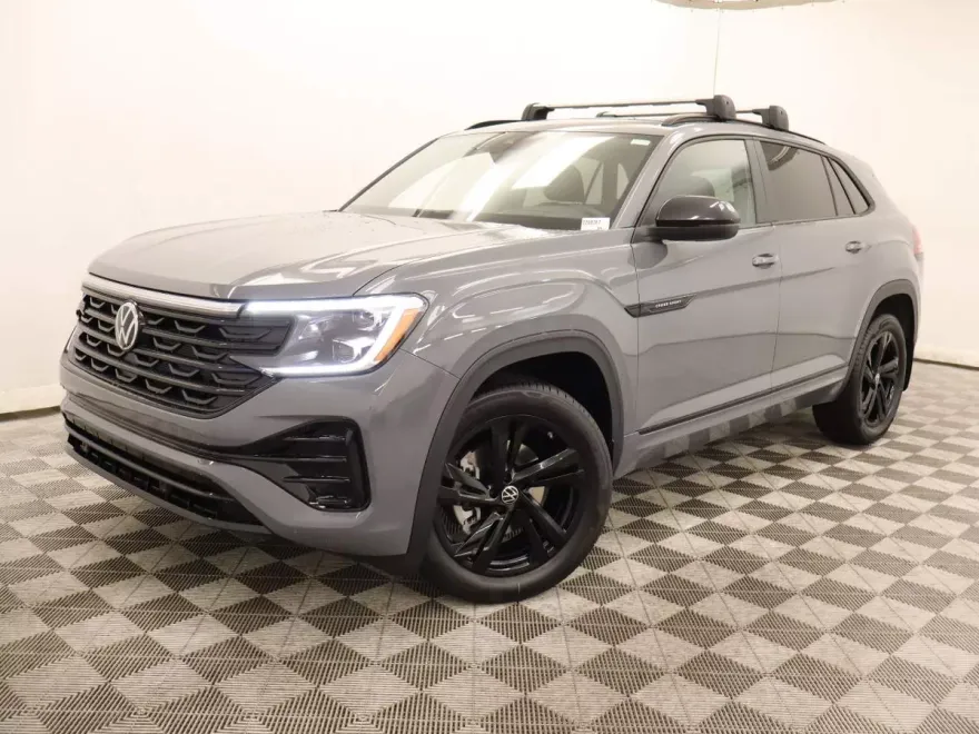 2026 Volkswagen Atlas Cross Sport SEL R-Line photo 1