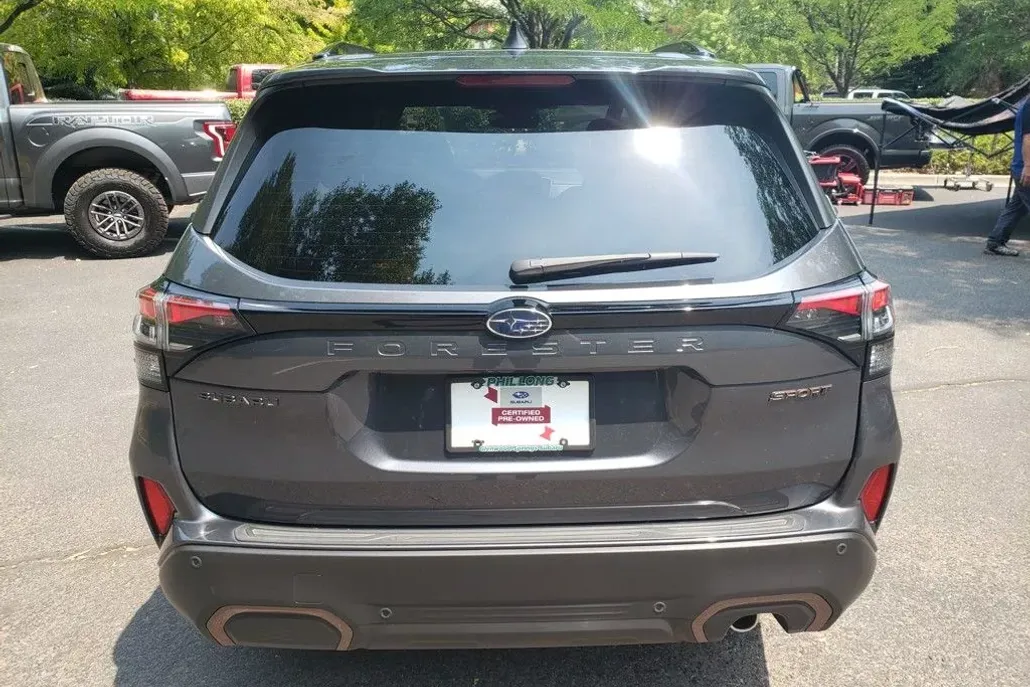 2025 Subaru Forester Sport photo 1