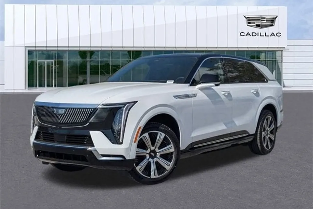 2025 Cadillac Escalade IQ Luxury photo 1
