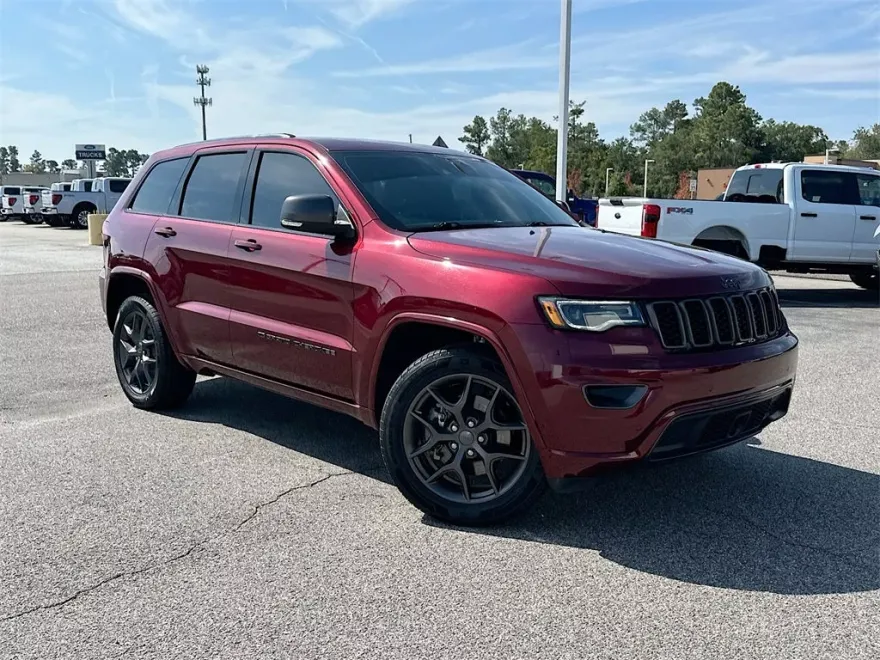 2021 Jeep Grand Cherokee Anniversary Edition photo 1