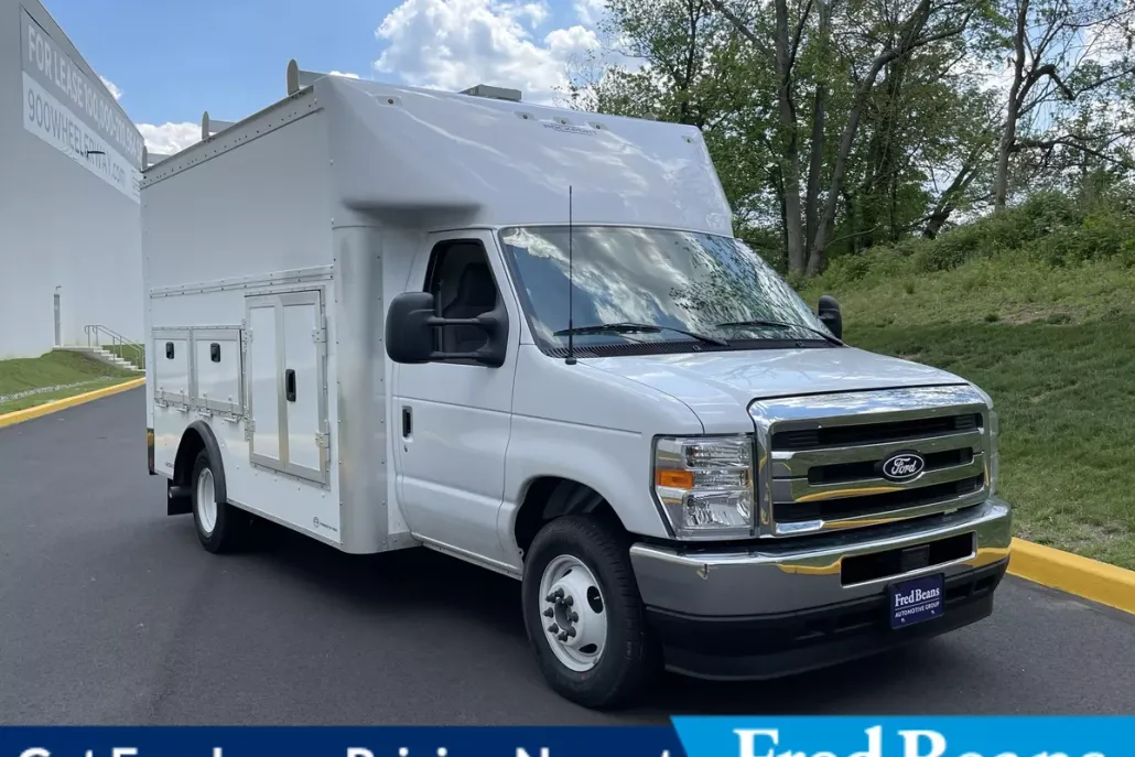 2026 Ford E-350 Base photo 1