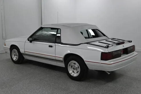 1992 Ford Mustang LX Convertible photo 3