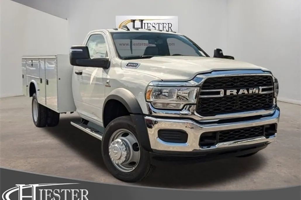 2024 Ram 5500 photo 1