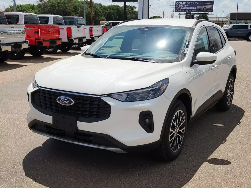 2025 Ford Escape photo 1