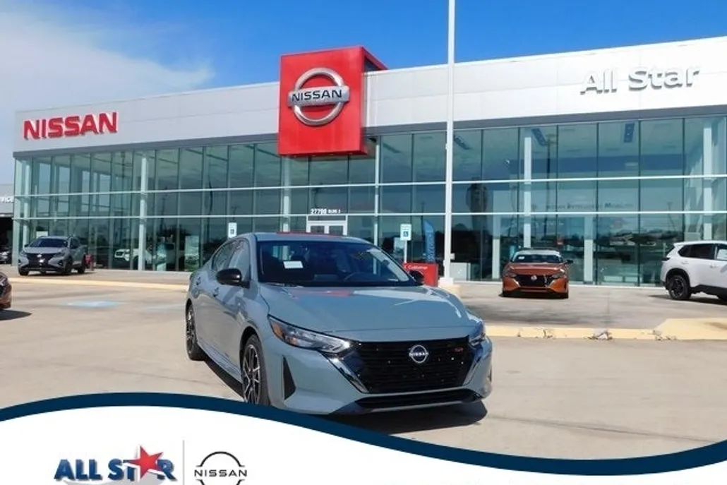 2025 Nissan Sentra SR photo 1