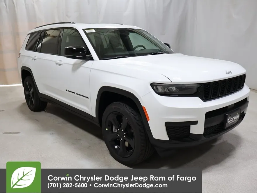 2025 Jeep Grand Cherokee Altitude photo 1