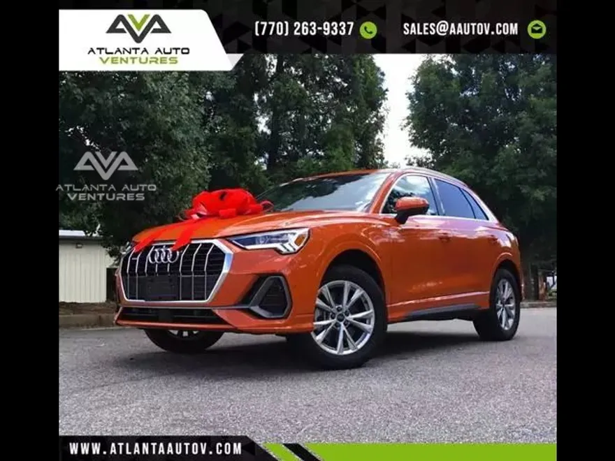 2024 Audi Q3 45 TFSI S line Premium photo 1