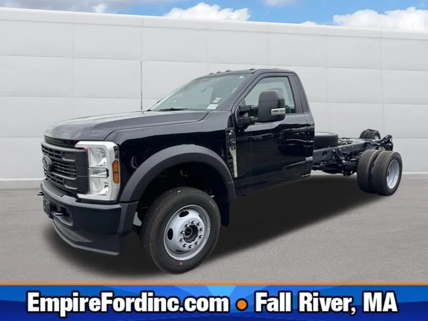 2024 Ford F-450 photo 1