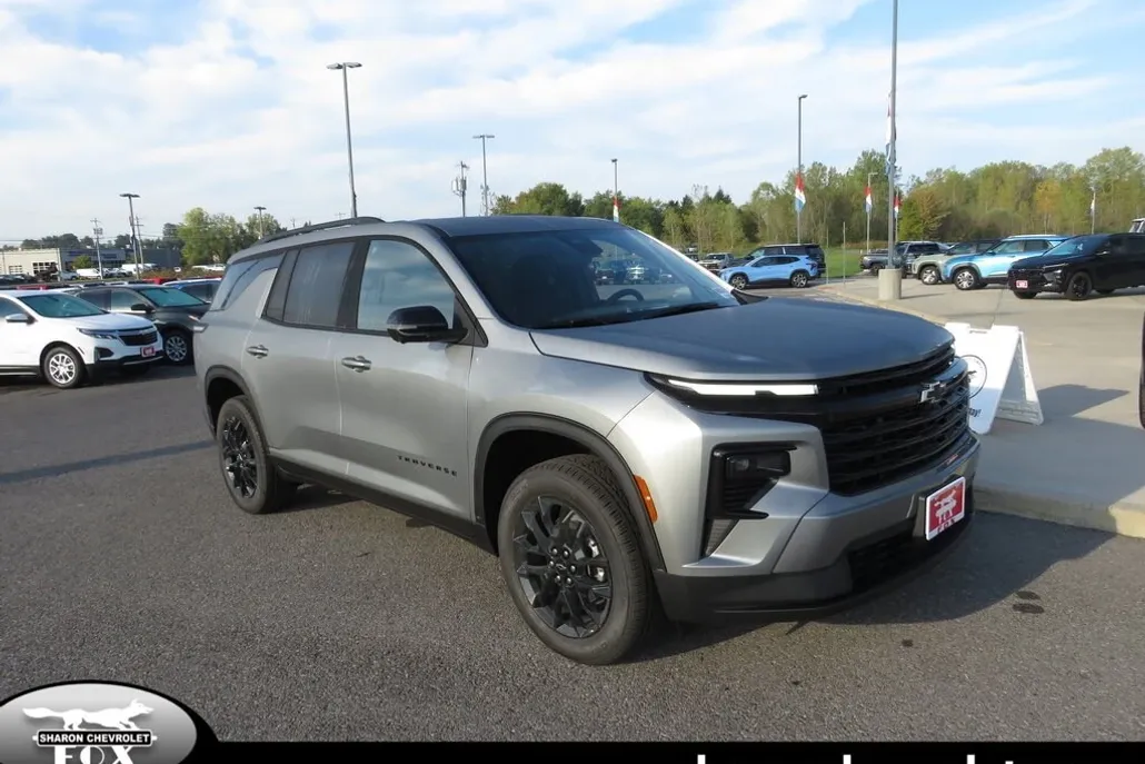 2026 Chevrolet Traverse photo 1