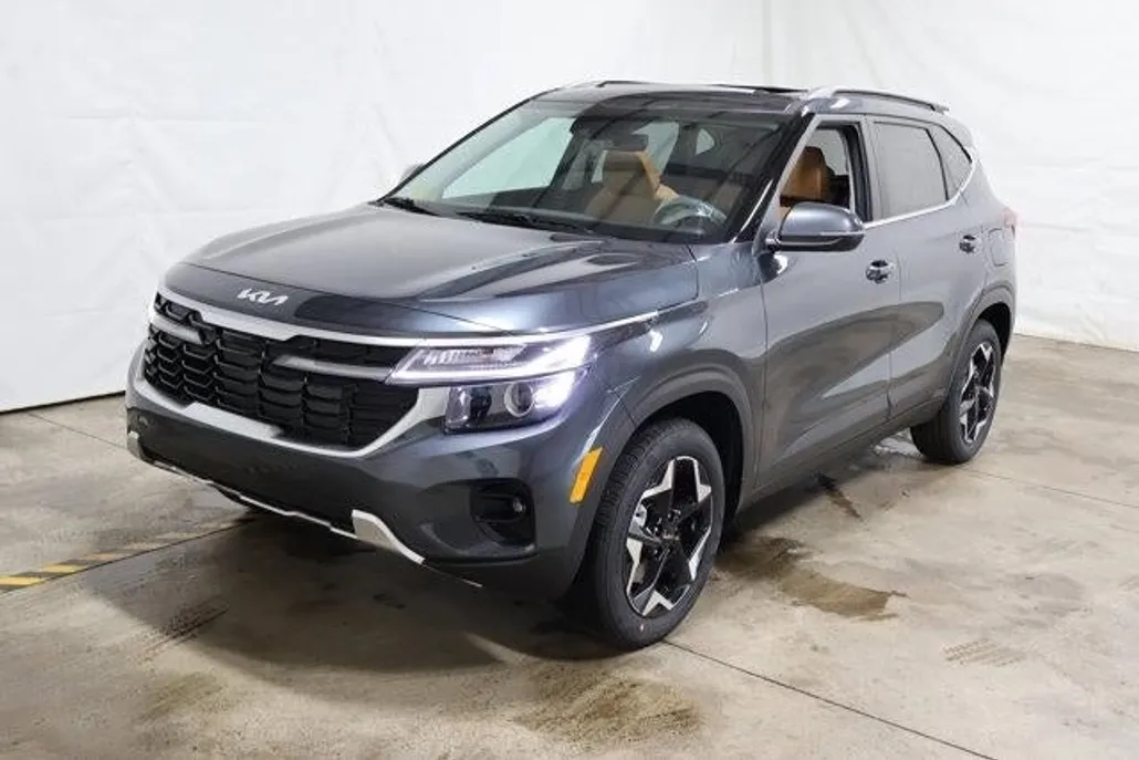 2025 Kia Seltos EX photo 1