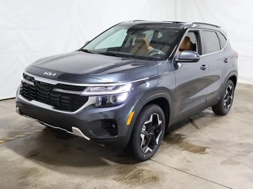2025 Kia Seltos EX photo 1