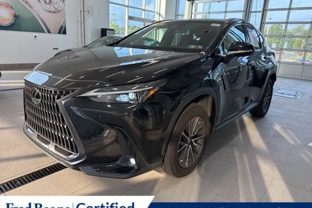 2022 Lexus NX 350h Premium photo 1