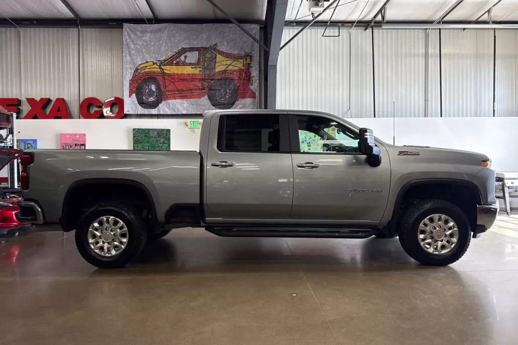 2024 Chevrolet Silverado 2500HD LT photo 1