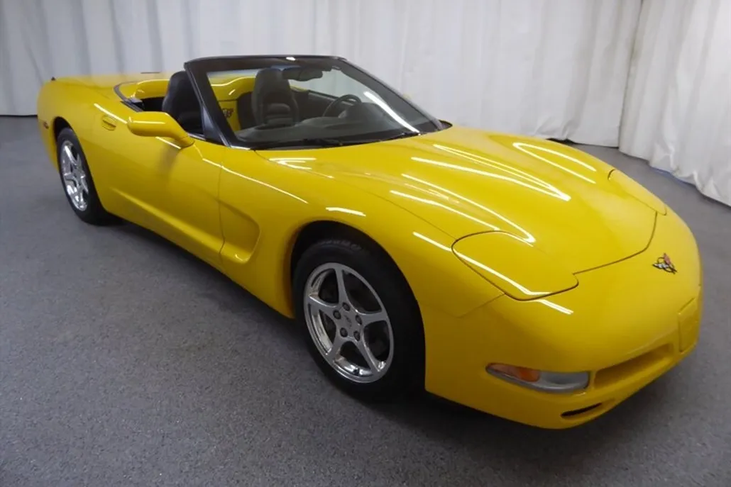 2001 Chevrolet Corvette Convertible photo 1