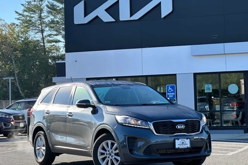 2020 Kia Sorento LX photo 1