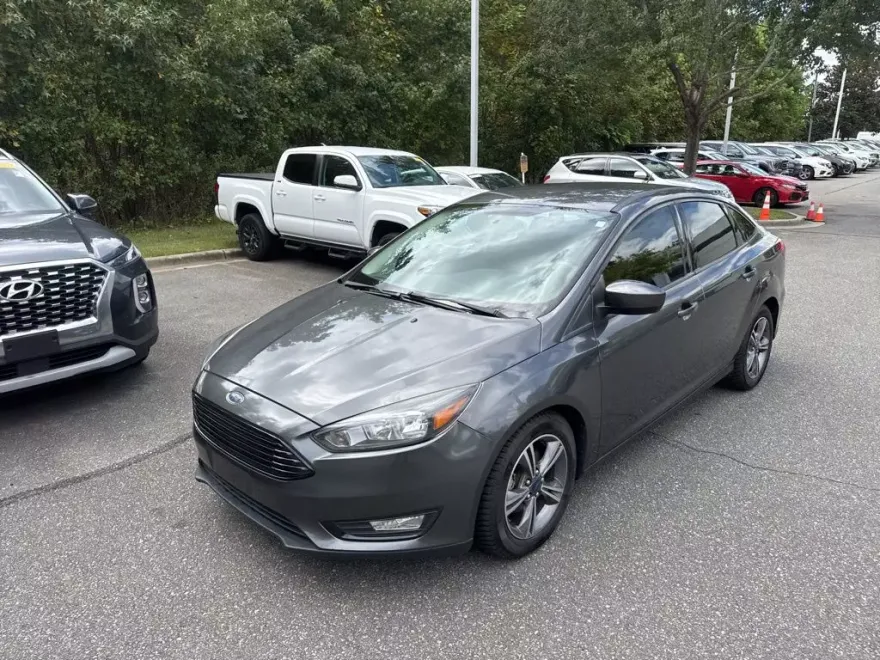 2018 Ford Focus SE photo 1