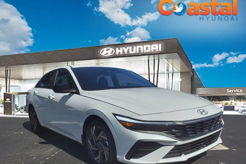 2025 Hyundai Elantra SEL Sport photo 1