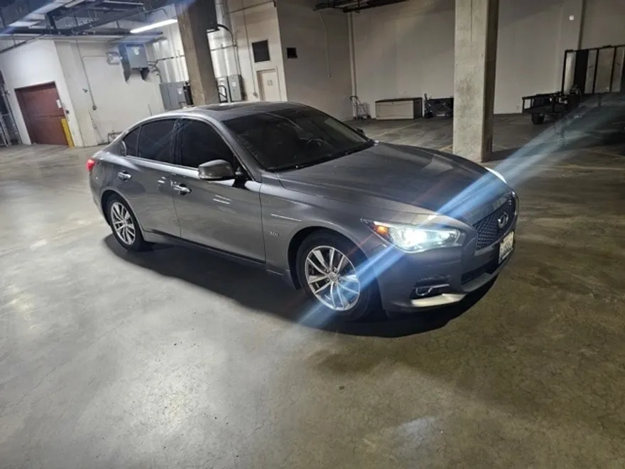 2016 Infiniti Q50 3.0t Premium photo 1