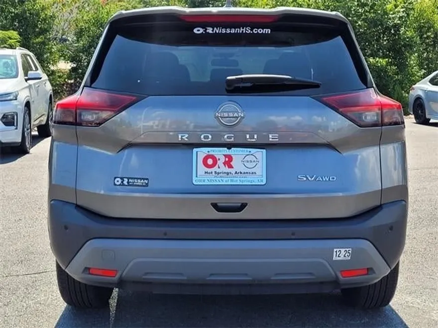 2023 Nissan Rogue AWD SV photo 1