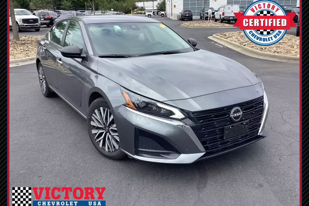 2024 Nissan Altima SV photo 1