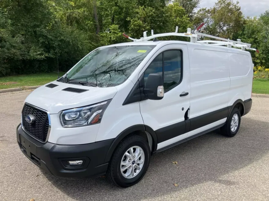 2022 Ford Transit photo 1