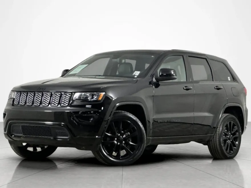 2019 Jeep Grand Cherokee Altitude photo 1