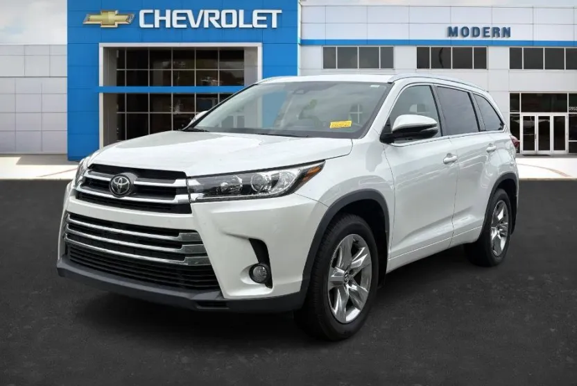 2017 Toyota Highlander Limited photo 1