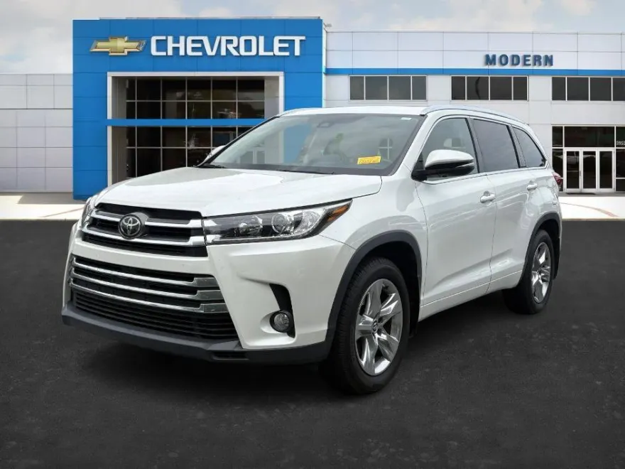 2017 Toyota Highlander Limited photo 1
