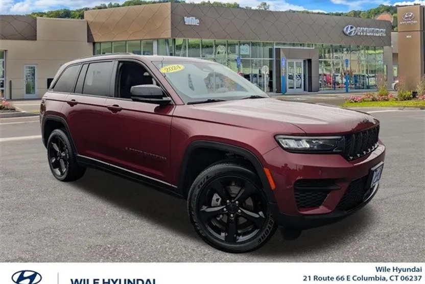 2024 Jeep Grand Cherokee Laredo Altitude X photo 1