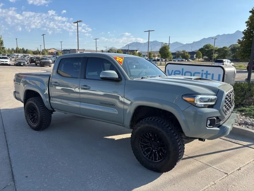2023 Toyota Tacoma TRD Sport photo 1