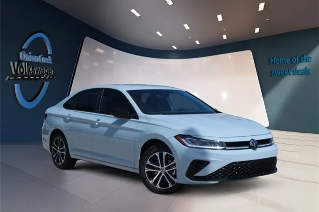 2025 Volkswagen Jetta 1.5T Sport photo 1