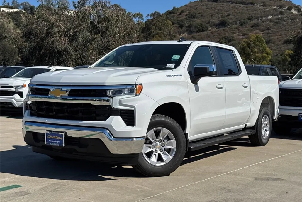 2026 Chevrolet Silverado 1500 LT photo 1