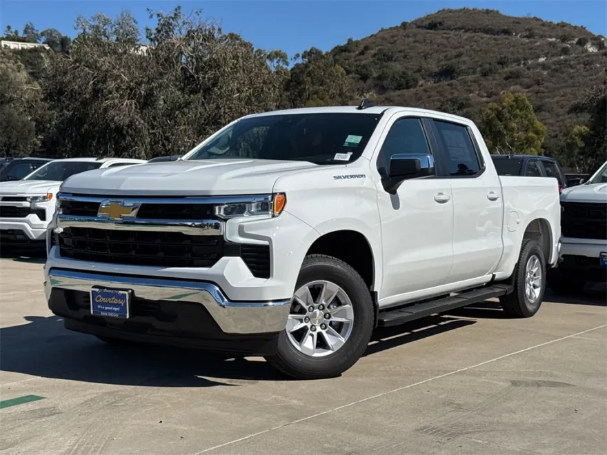 2026 Chevrolet Silverado 1500 LT photo 1