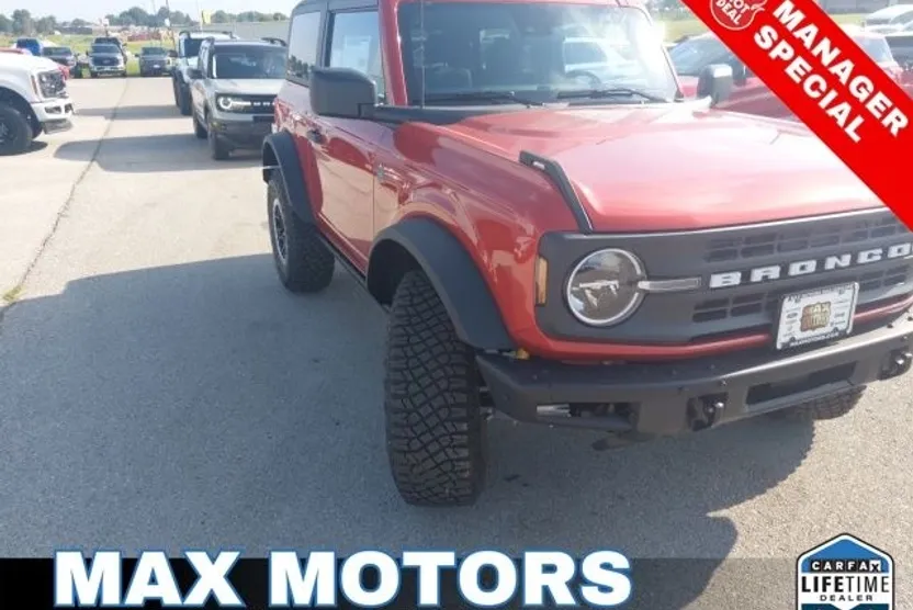 2024 Ford Bronco Black Diamond photo 1
