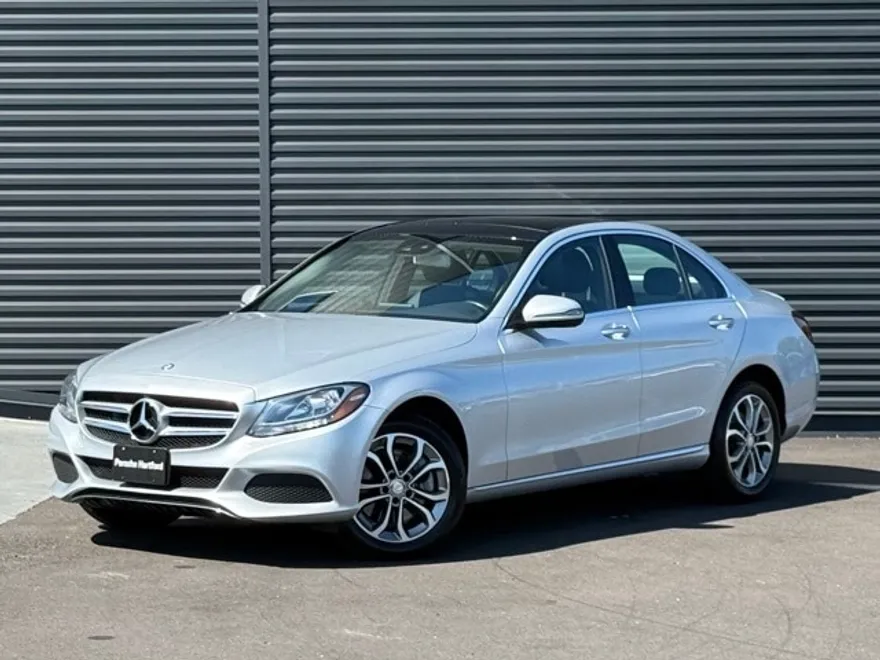 2016 Mercedes Benz C 300 4MATIC Sedan photo 1