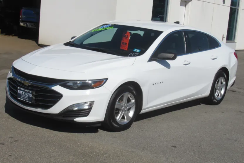2019 Chevrolet Malibu LS photo 1
