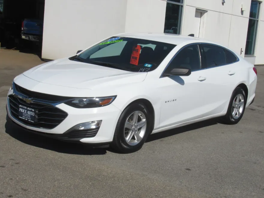 2019 Chevrolet Malibu LS photo 1