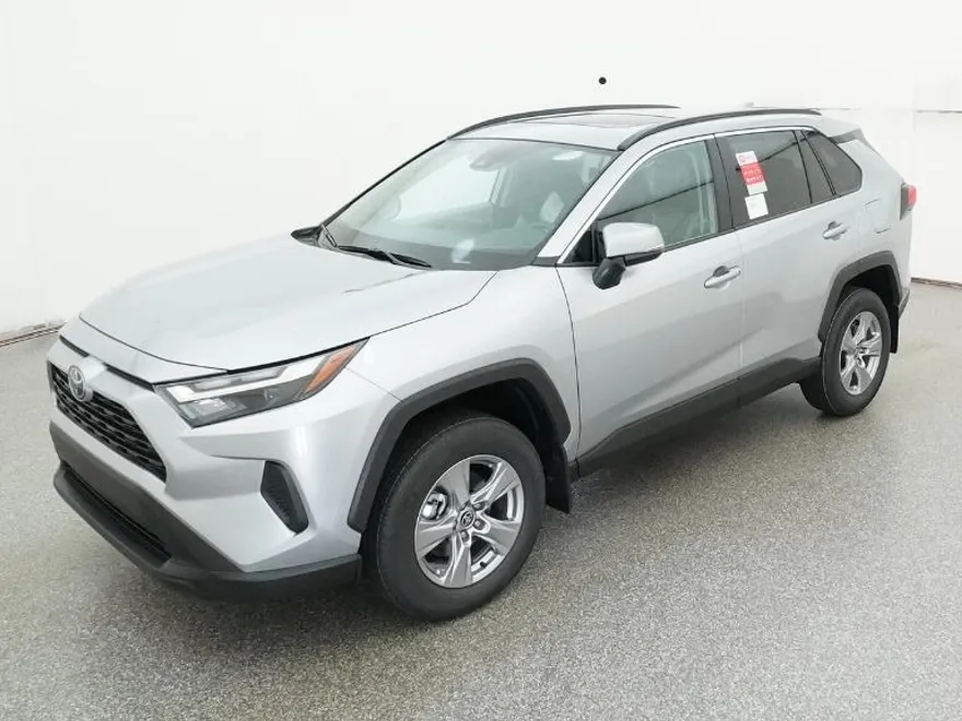 2025 Toyota RAV4 XLE photo 1