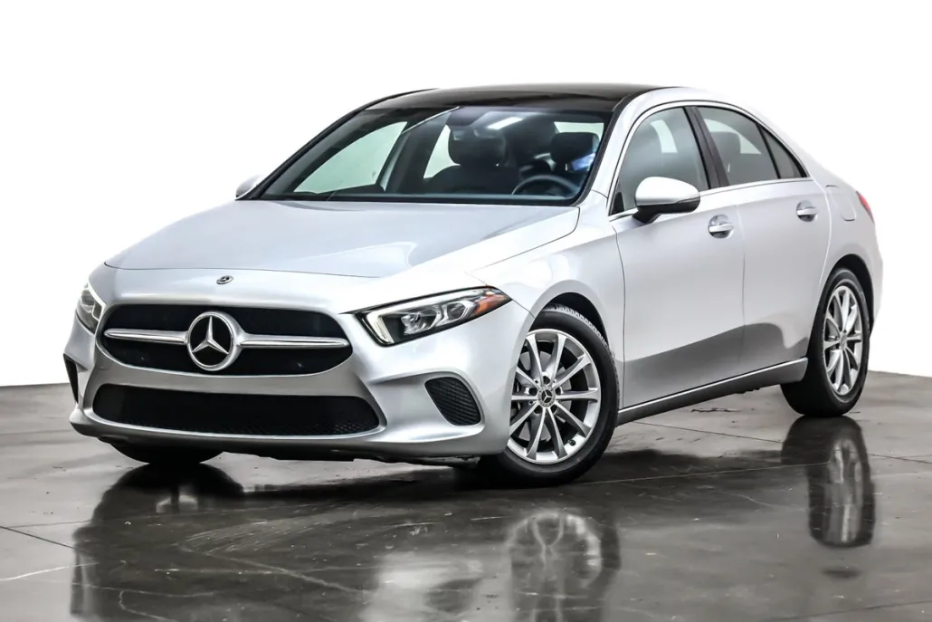 2021 Mercedes Benz A 220 photo 1