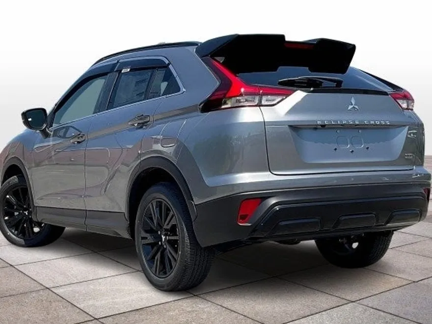2025 Mitsubishi Eclipse Cross SE photo 1